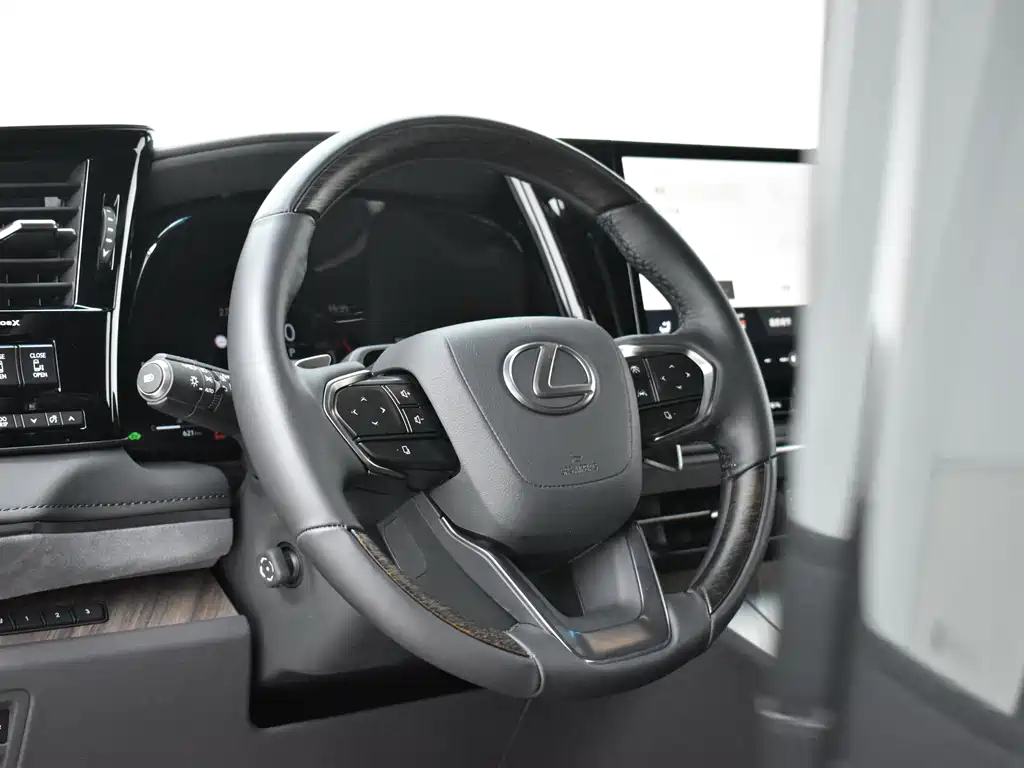 Lexus LM 2026 — фото 14