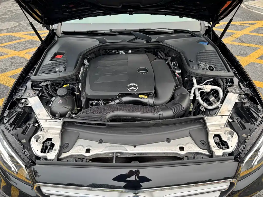 Mercedes-Benz E-Class 2020 — фото 35
