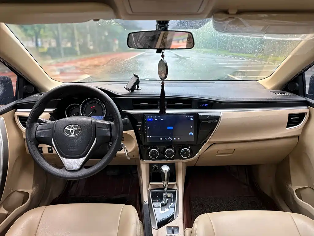 Toyota Corolla 2017 — фото 11