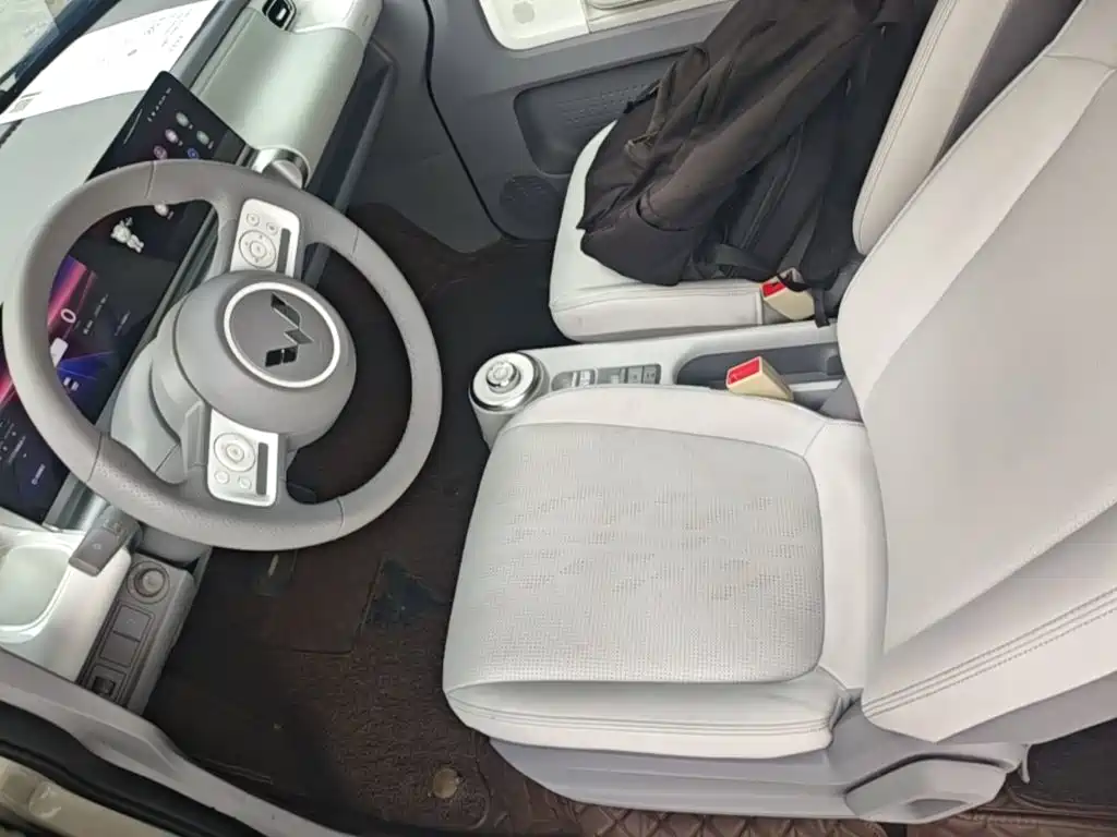 Wuling Air ev Clear Sky 2023 — фото 16