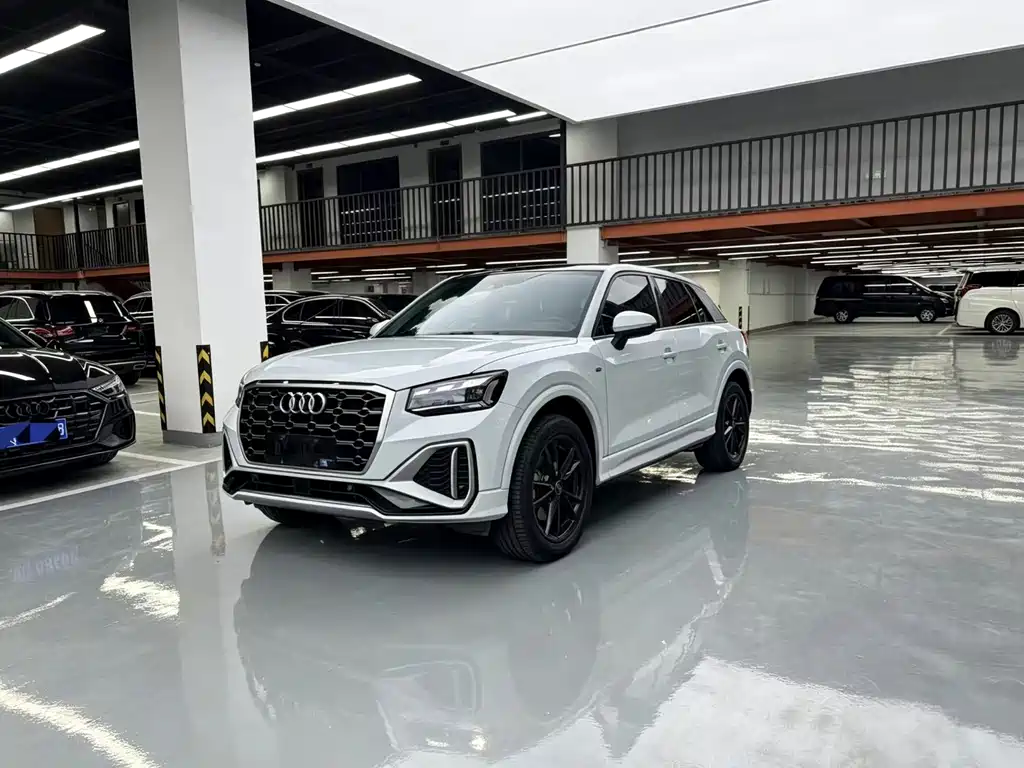 Audi Q2L 2024