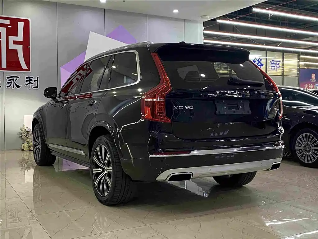 Volvo XC90 2021 — фото 18