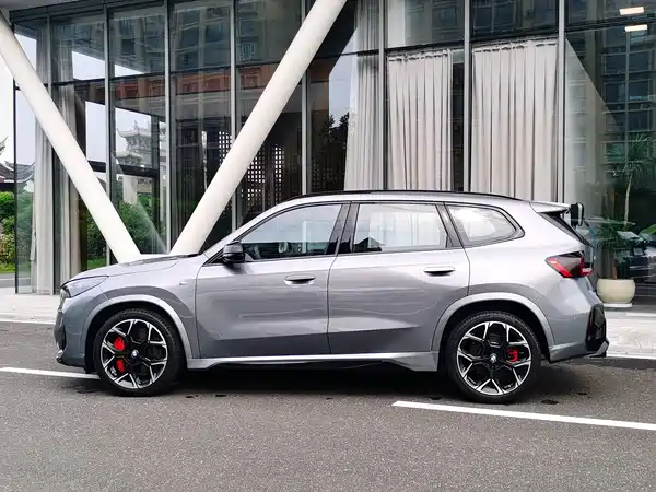 BMW M235L 2025