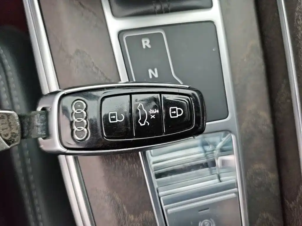 Audi A6L 2022 — фото 15