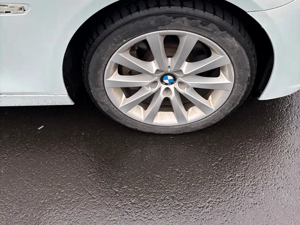 BMW 5 Series 2014 — фото 16
