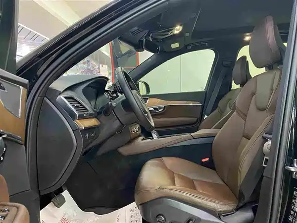 Volvo XC90 2021