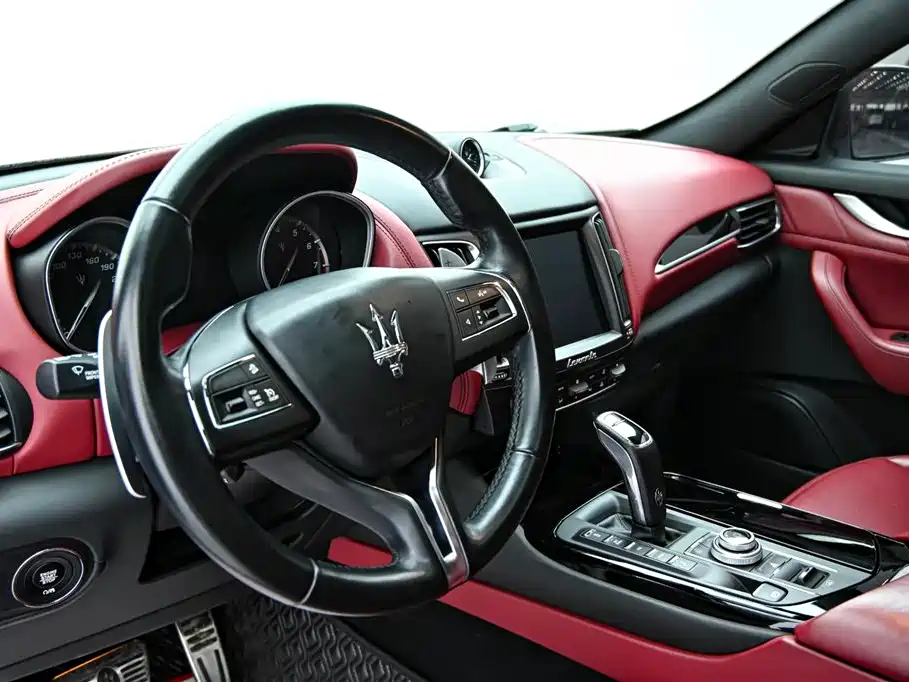 Maserati Levante 2020 — фото 15