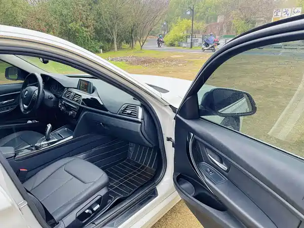 BMW 3 Series 2017