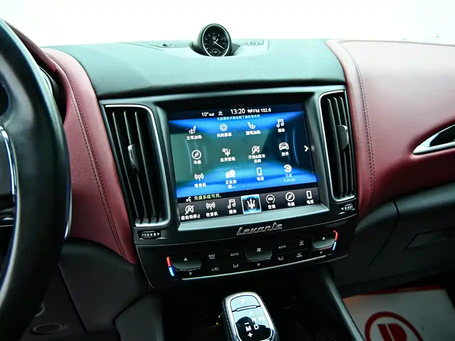 Maserati Levante 2020 — фото 17