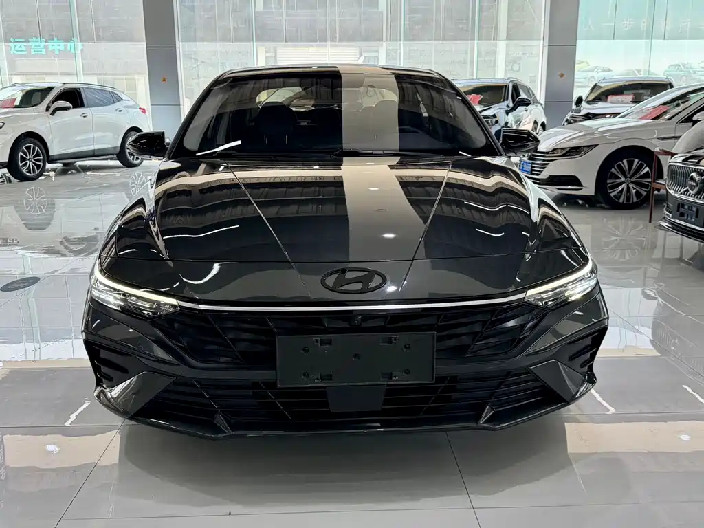 Hyundai Elantra 2023