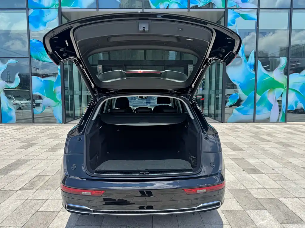 Audi Q5L 2019 — фото 27