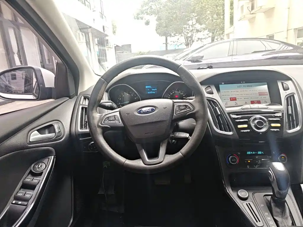 Ford Focus 2017 — фото 7