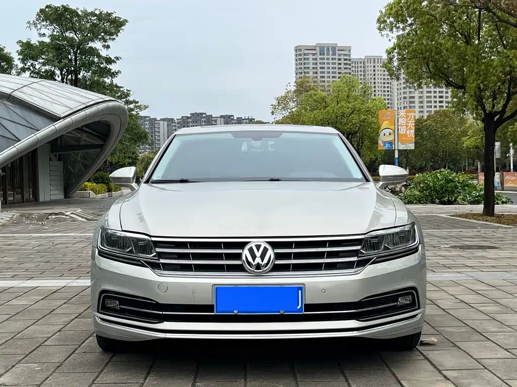 Volkswagen Phideon 2018 — фото 11
