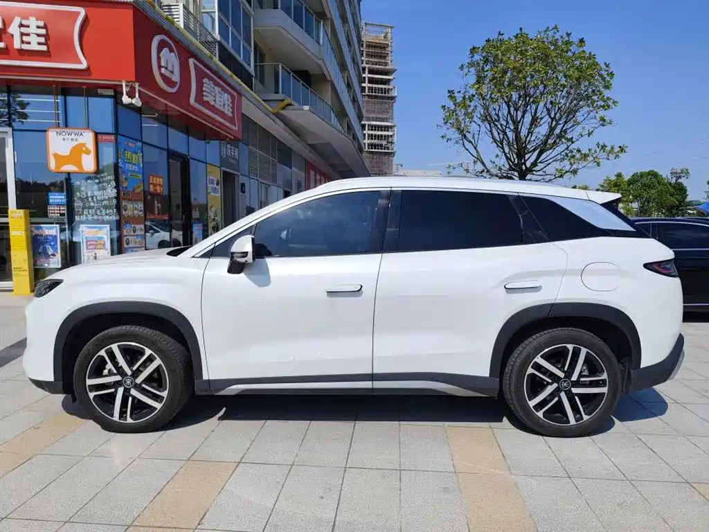 BYD Song L DM-i 2025 — фото 9