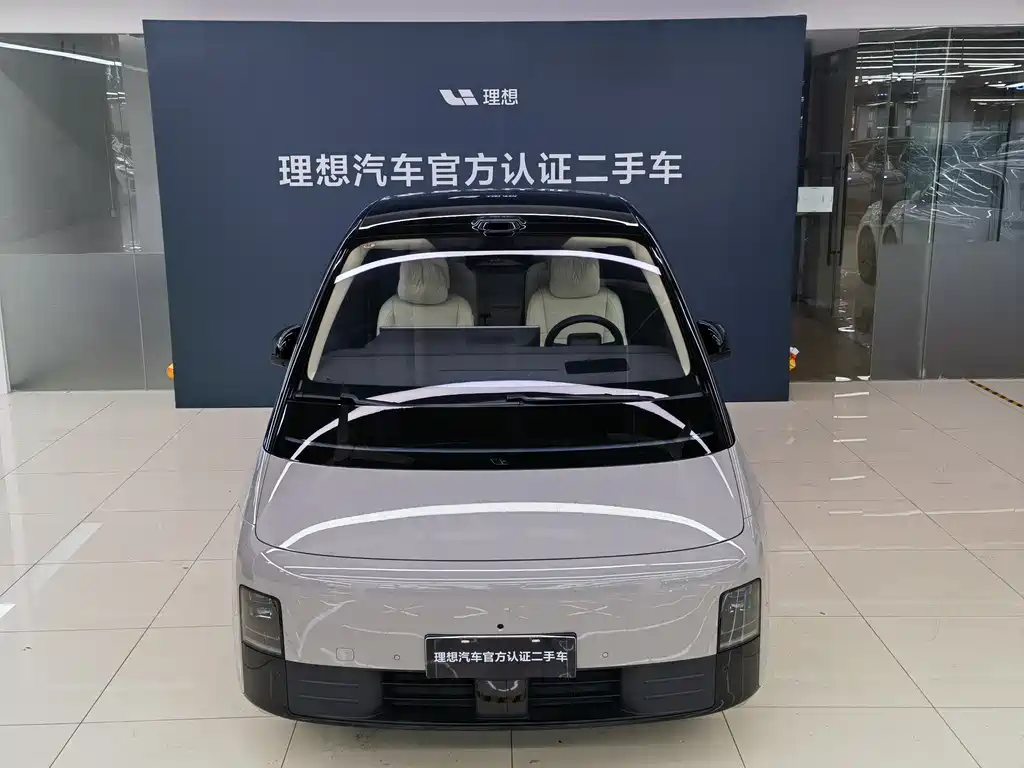 Li Auto Li MEGA 2025