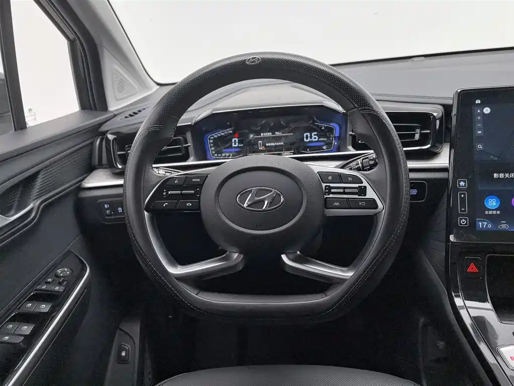 Hyundai Custo 2024 — фото 11
