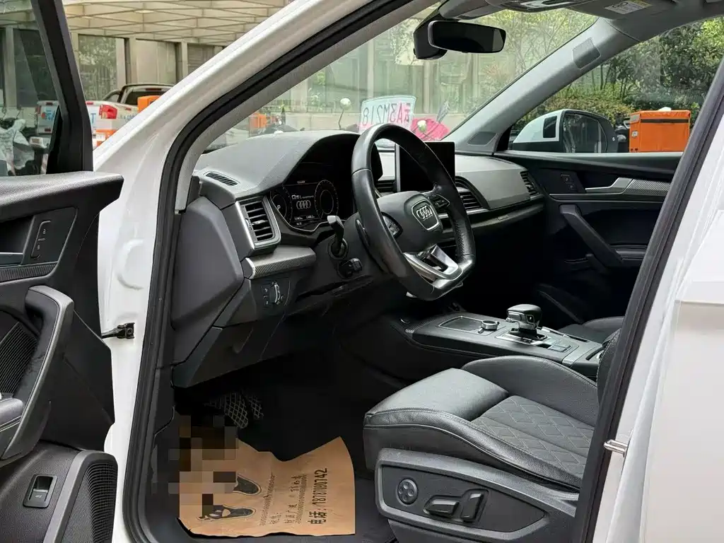 Audi Q5L 2019 — фото 4