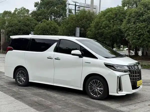 Toyota Alphard 2023