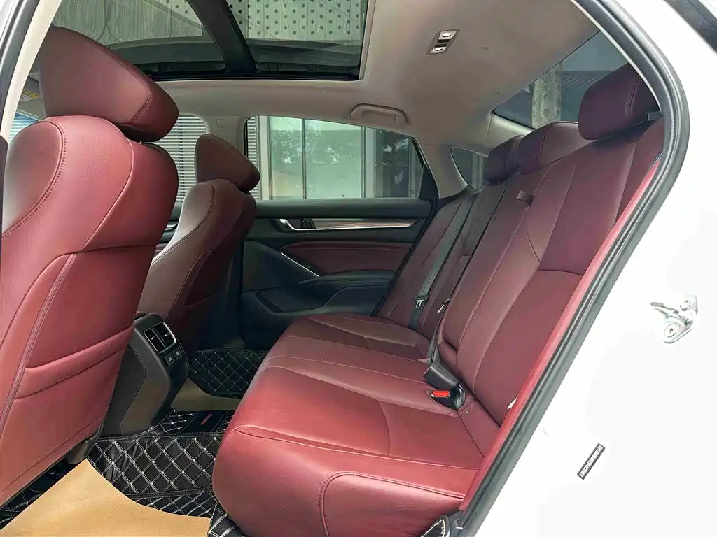 Honda Accord 2022 — фото 18