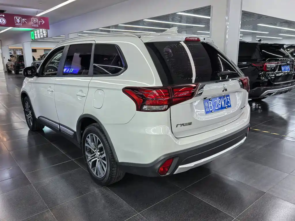 Mitsubishi Outlander 2017