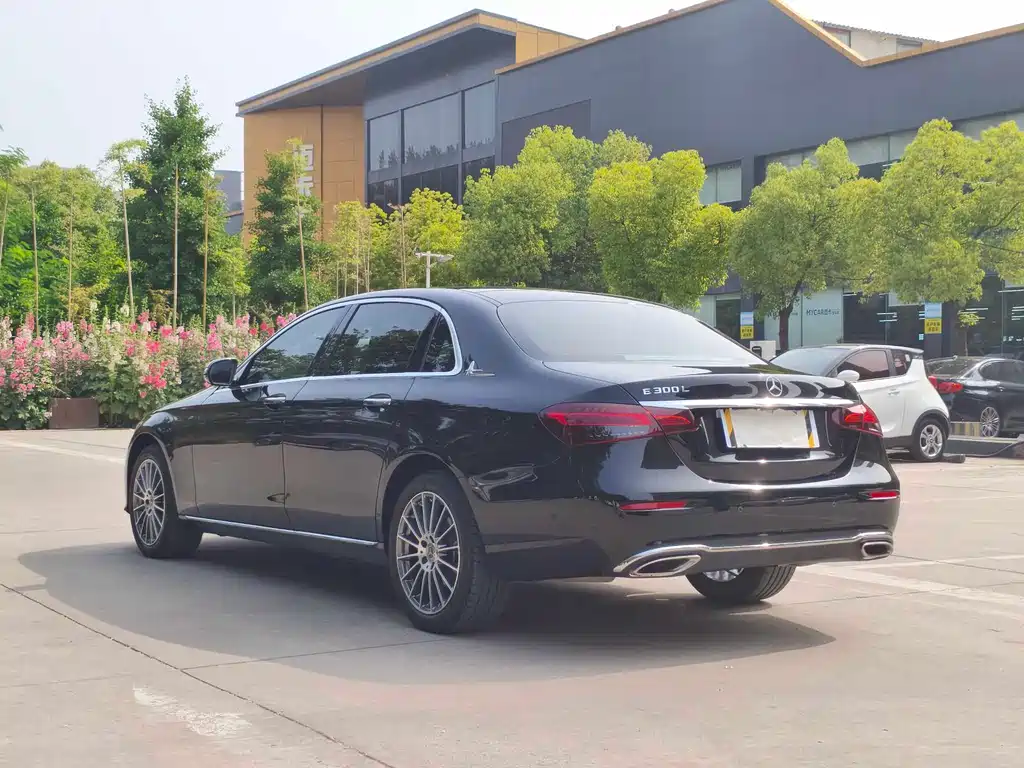 Mercedes-Benz E-Class 2023