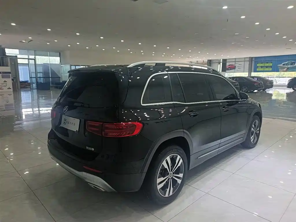 Mercedes-Benz GLB 2024
