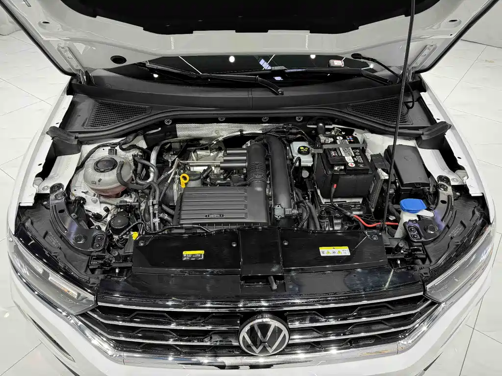 Volkswagen T-Roc 2022 — фото 17