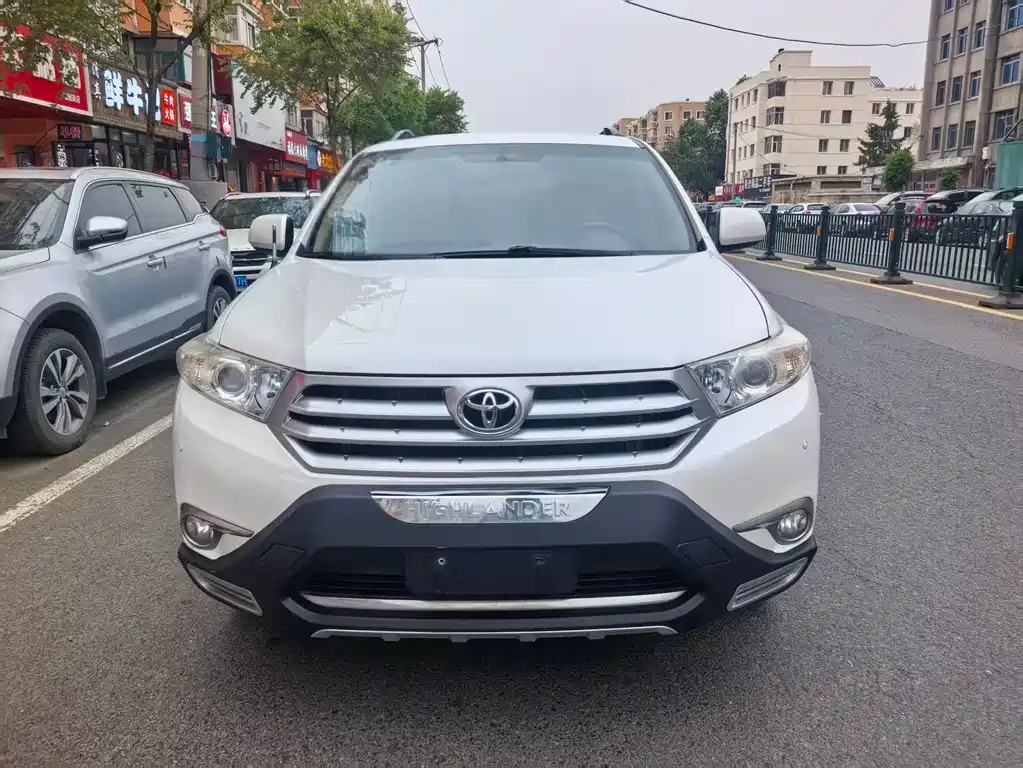 Toyota Highlander 2015 — фото 2