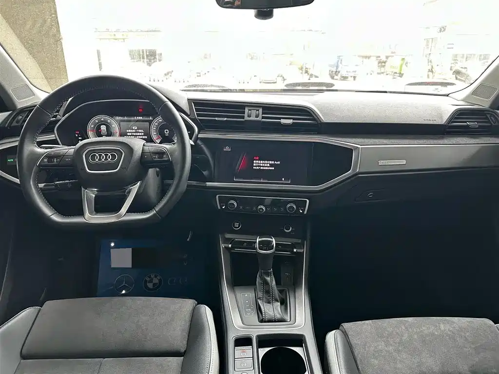 Audi Q3 2022 — фото 10