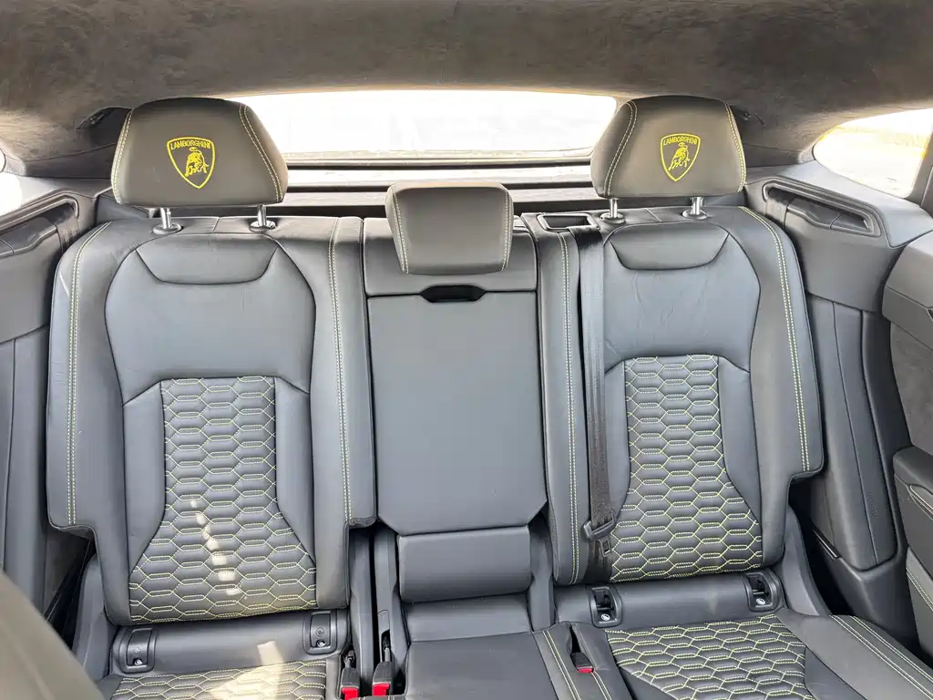 Lamborghini Urus 2021 — фото 19