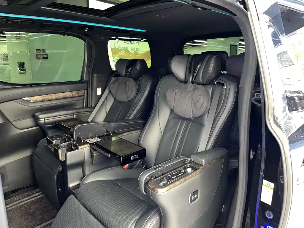 Toyota Vellfire 2020 — фото 19