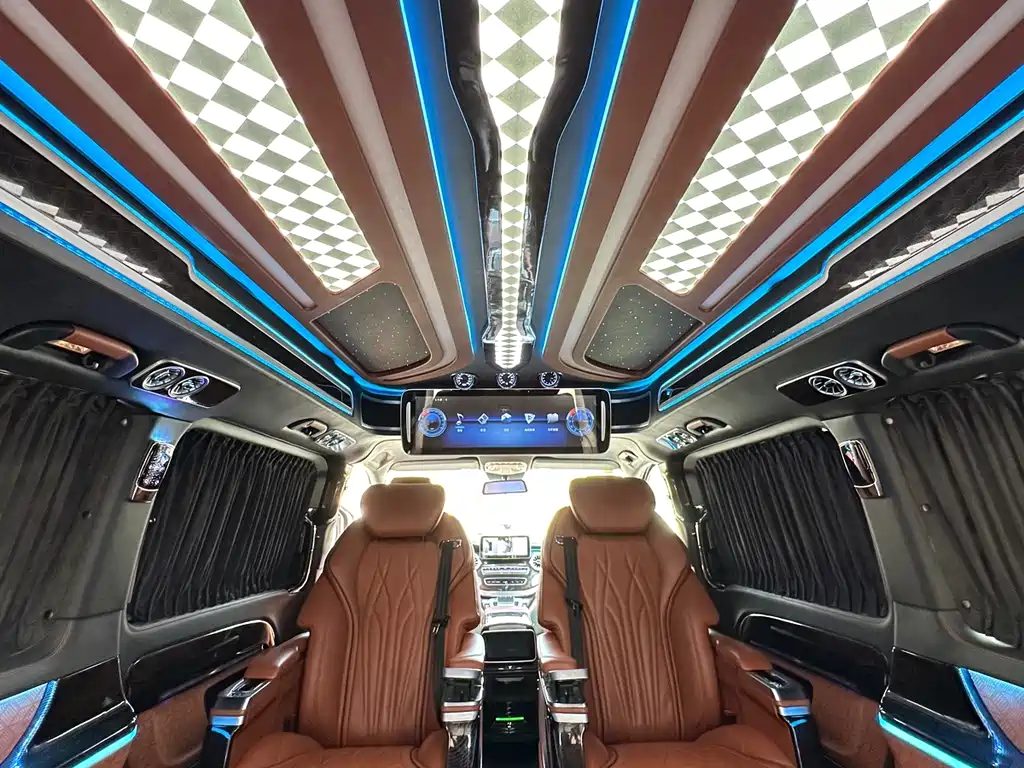 Mercedes-Benz Vito 2023 — фото 12