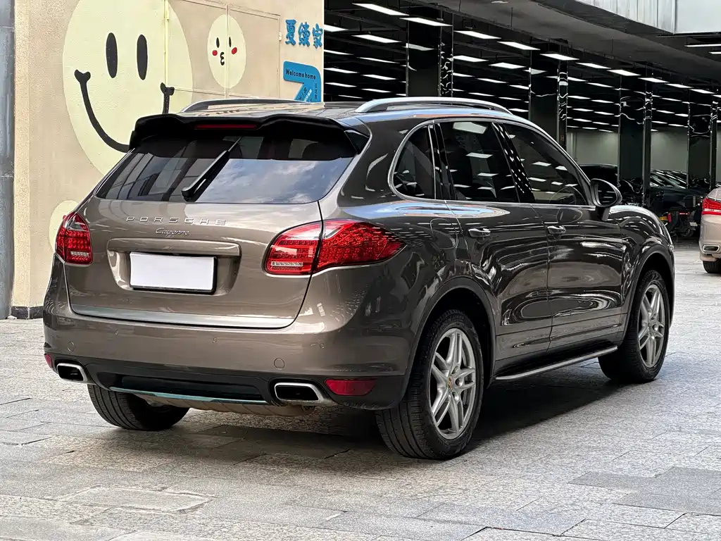 Porsche Cayenne 2013 — фото 16