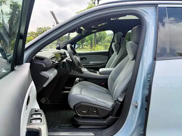 NIO ES6 2020