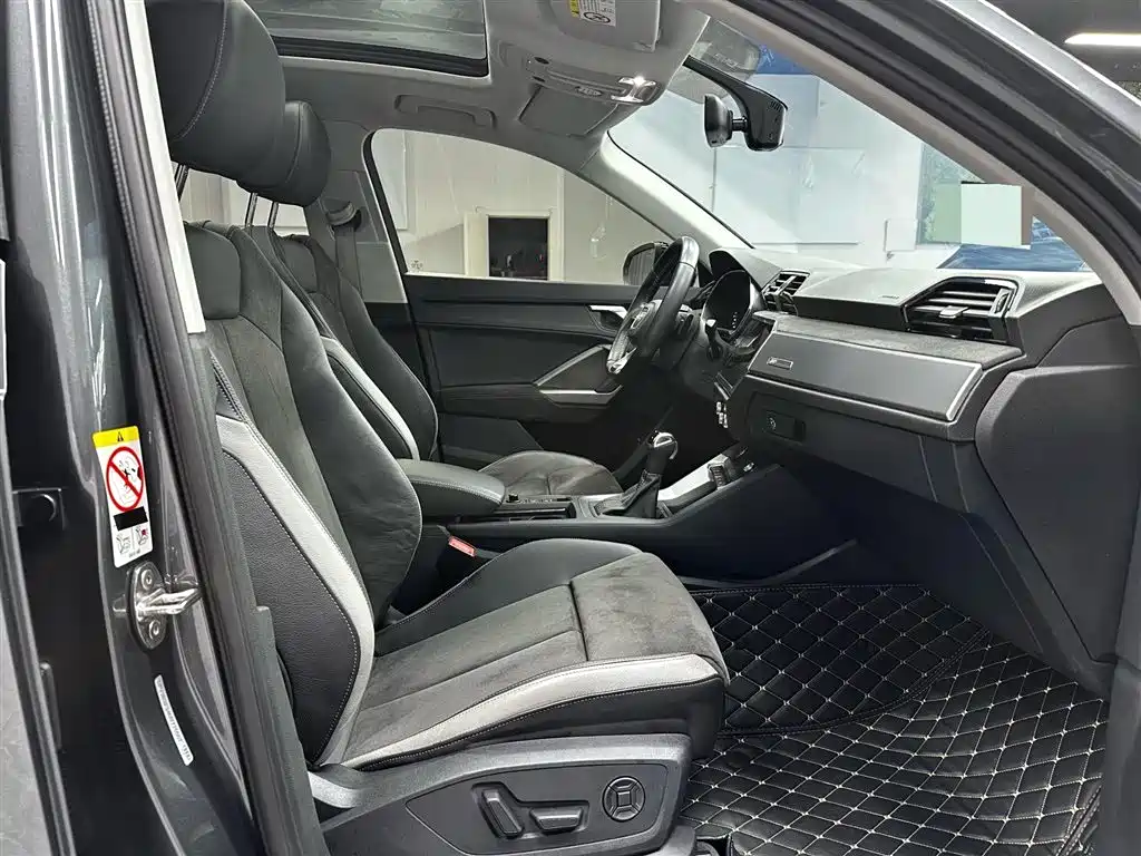 Audi Q3 2022 — фото 12