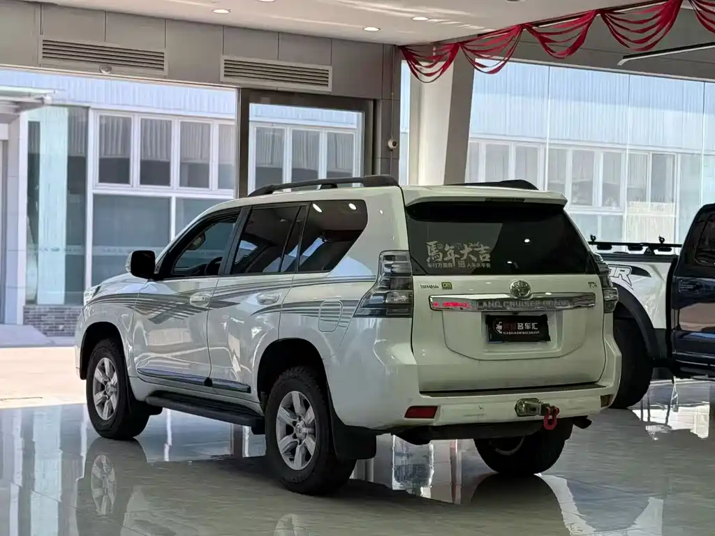 Toyota Prado 2017 — фото 9