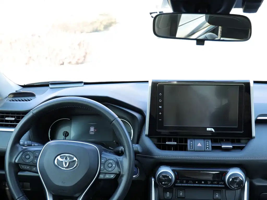 Toyota RAV4 2020 — фото 12