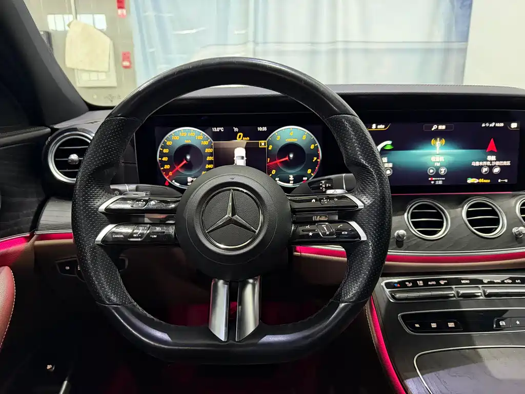 Mercedes-Benz E-Class 2022 — фото 9
