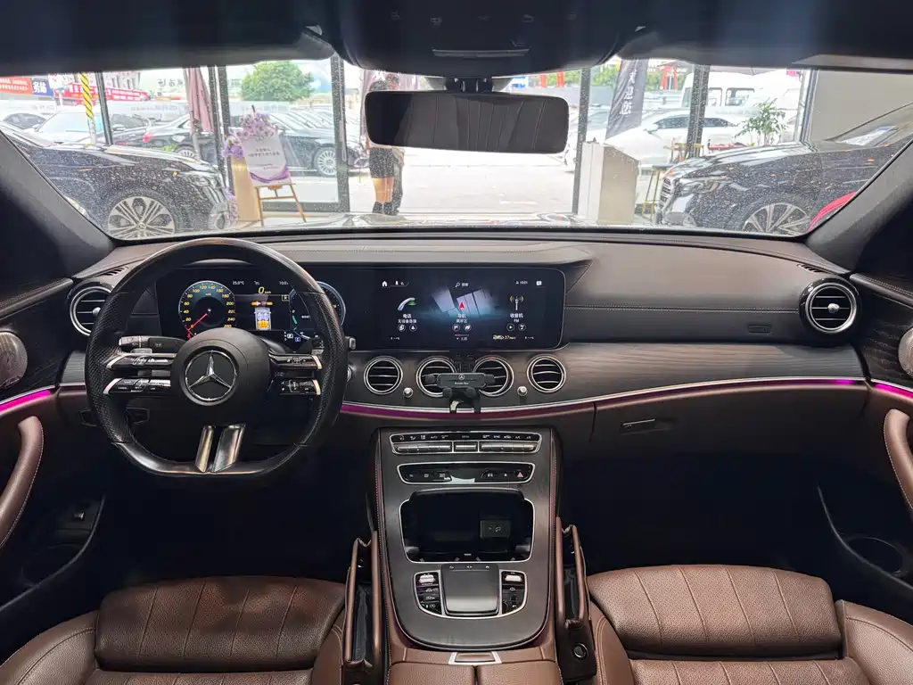 Mercedes-Benz E-Class 2022 — фото 13