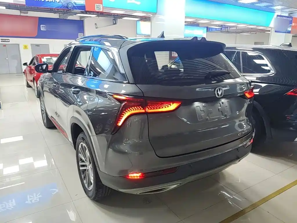 Changan CS75PLUS 2022 — фото 23