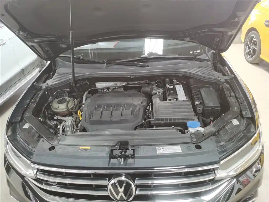 Volkswagen Tiguan L 2022 — фото 20