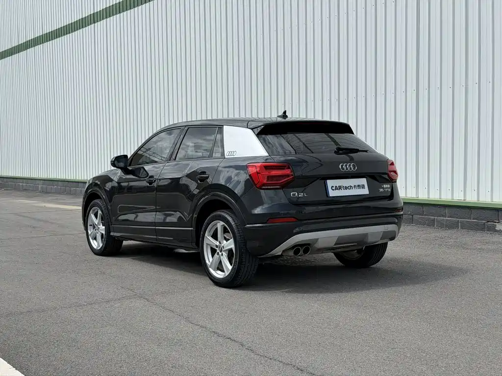 Audi Q2L 2019 — фото 7