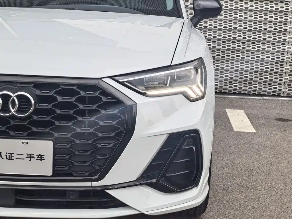 Audi Q3 Sportback 2022 — фото 17
