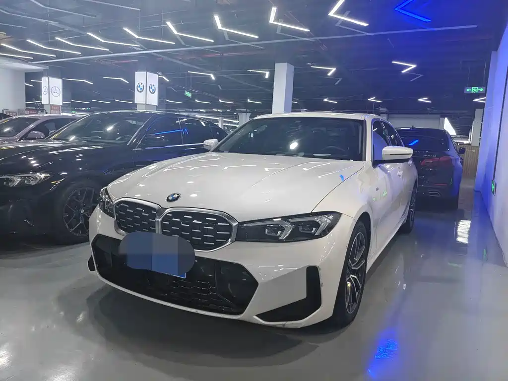 BMW 3 Series 2025 — фото 1