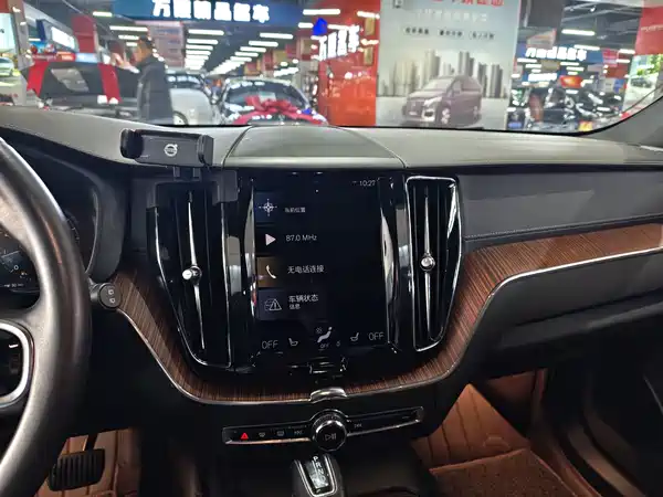 Volvo XC60 2020