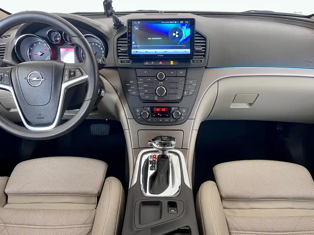 Opel Insignia 2013 — фото 6