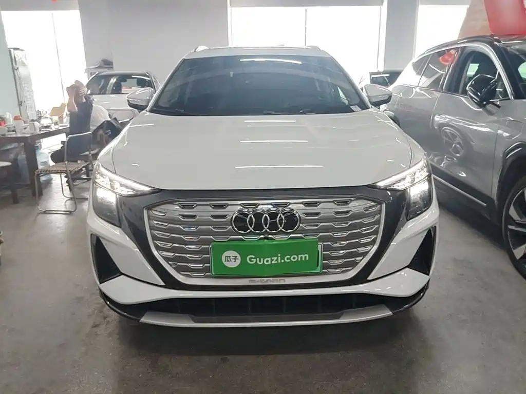 Audi Q5 e-tron 2025