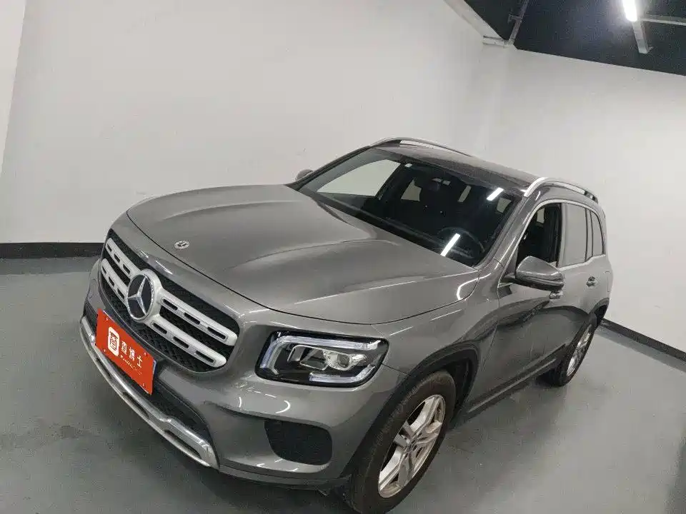 Mercedes-Benz GLB 2022 — фото 1