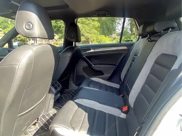 Volkswagen Golf 2020