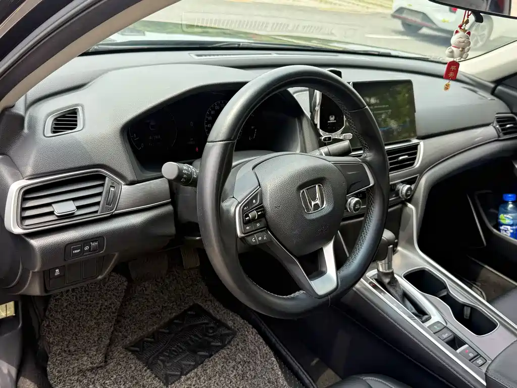 Honda Accord 2022 — фото 15